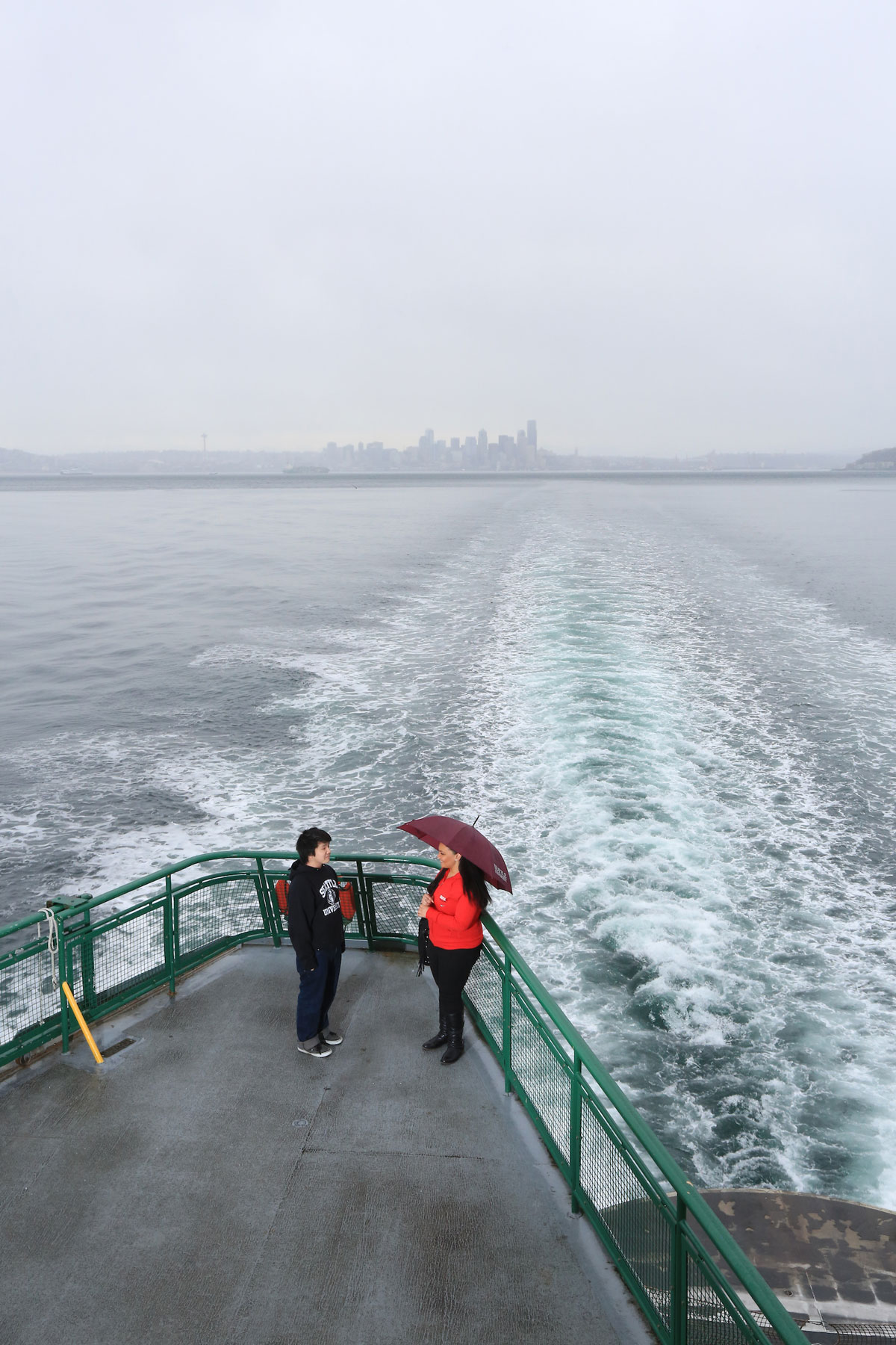Two ϲֳ students on a Washington State Ferry.
